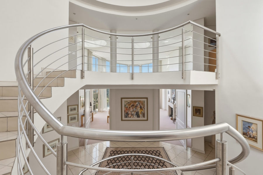 7 Bedroom Property for Sale in Constantia Western Cape